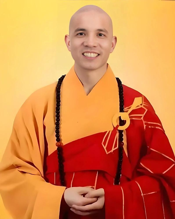 启远网  少林寺新住持：开挖机种麦子的方丈