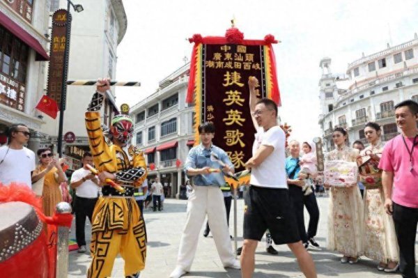 股神配资 探访潮汕非遗与美食文化  张朝阳：感受最多的是工匠精神